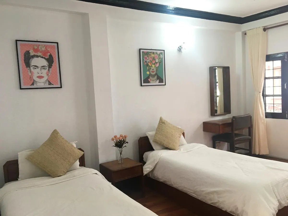 קטמנדו Hotel Holy Lodge לינה וארוחת בוקר