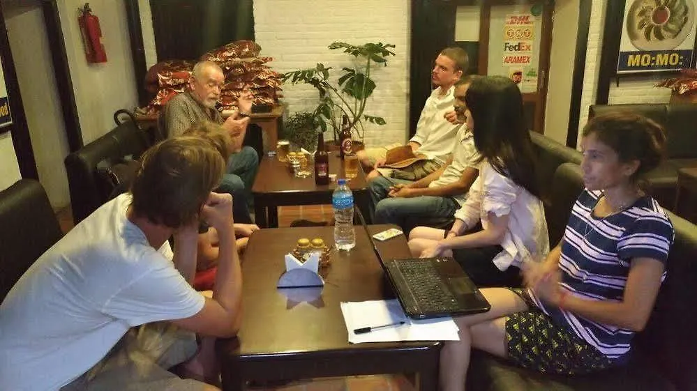 לינה וארוחת בוקר קטמנדו Hotel Holy Lodge