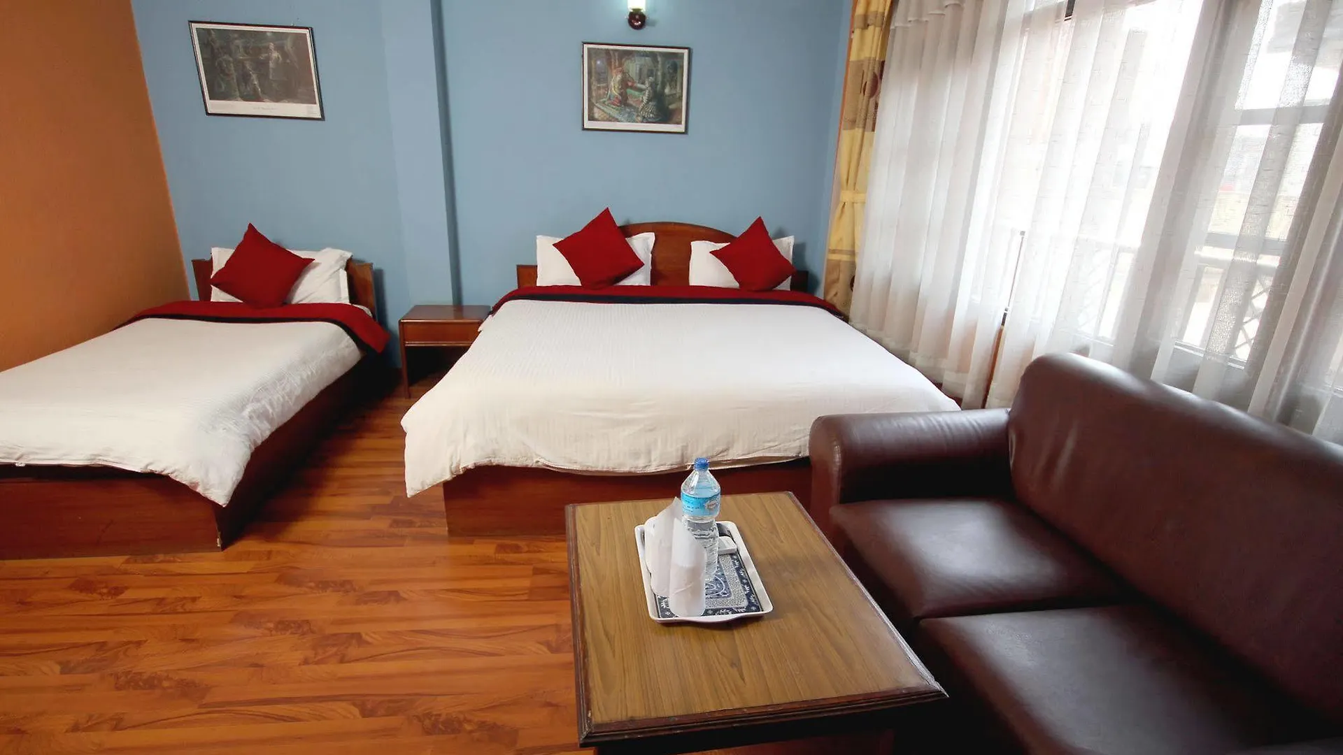 לינה וארוחת בוקר קטמנדו Hotel Holy Lodge