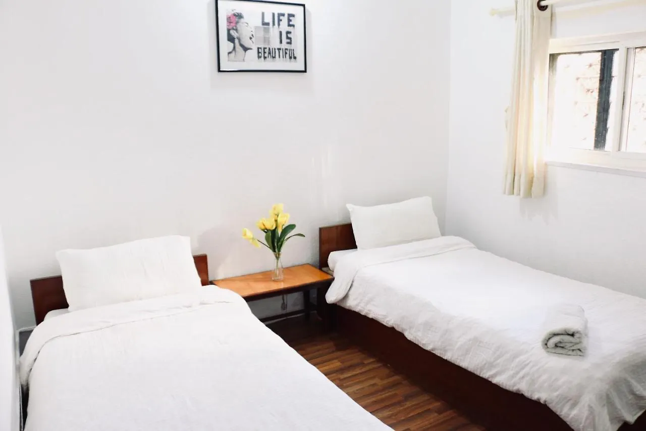 קטמנדו Hotel Holy Lodge לינה וארוחת בוקר