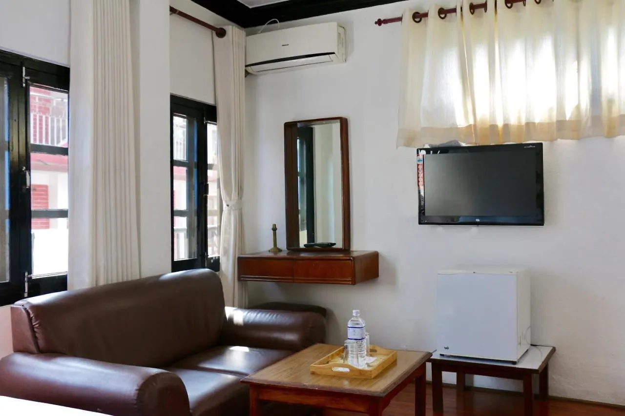 ** לינה וארוחת בוקר קטמנדו Hotel Holy Lodge נפאל